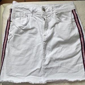 White brand new Zara Denim Skirt! ( never used)